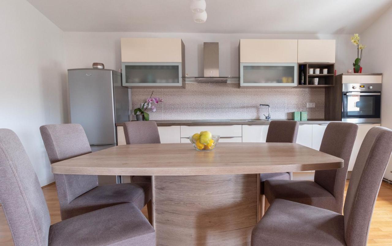 Modern Apartment Sara-Near The Beach ปริฟลากา ภายนอก รูปภาพ