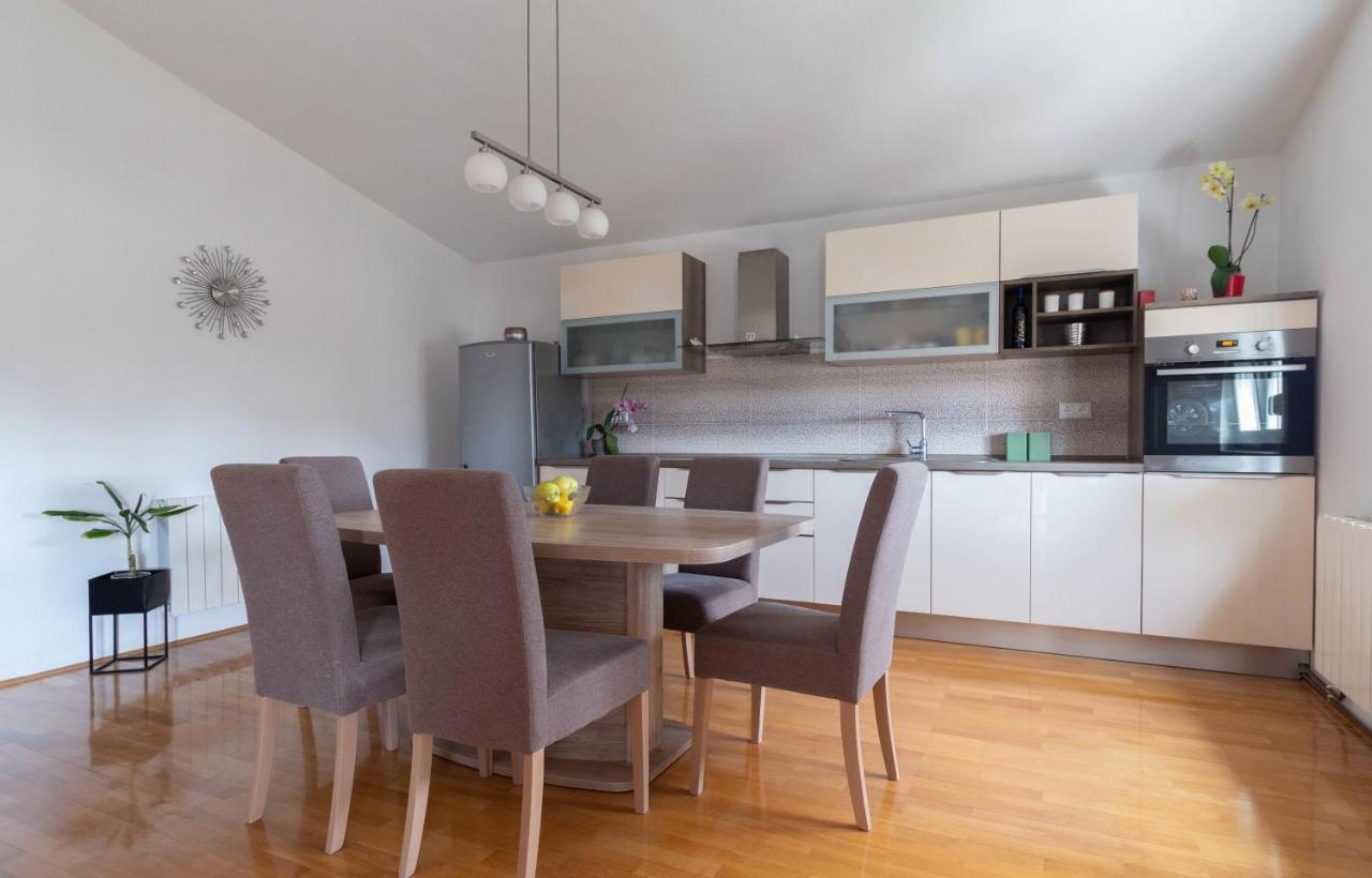 Modern Apartment Sara-Near The Beach ปริฟลากา ภายนอก รูปภาพ